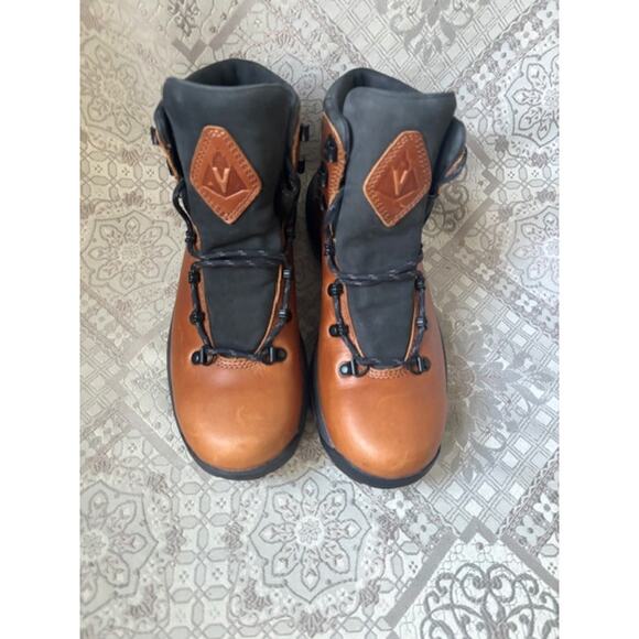 Vasque St. Elias Waterproof Leather Hiking Boots Women's Size 9 New - Picture 2 of 5
